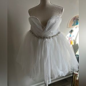 Tulle mini white dress size L